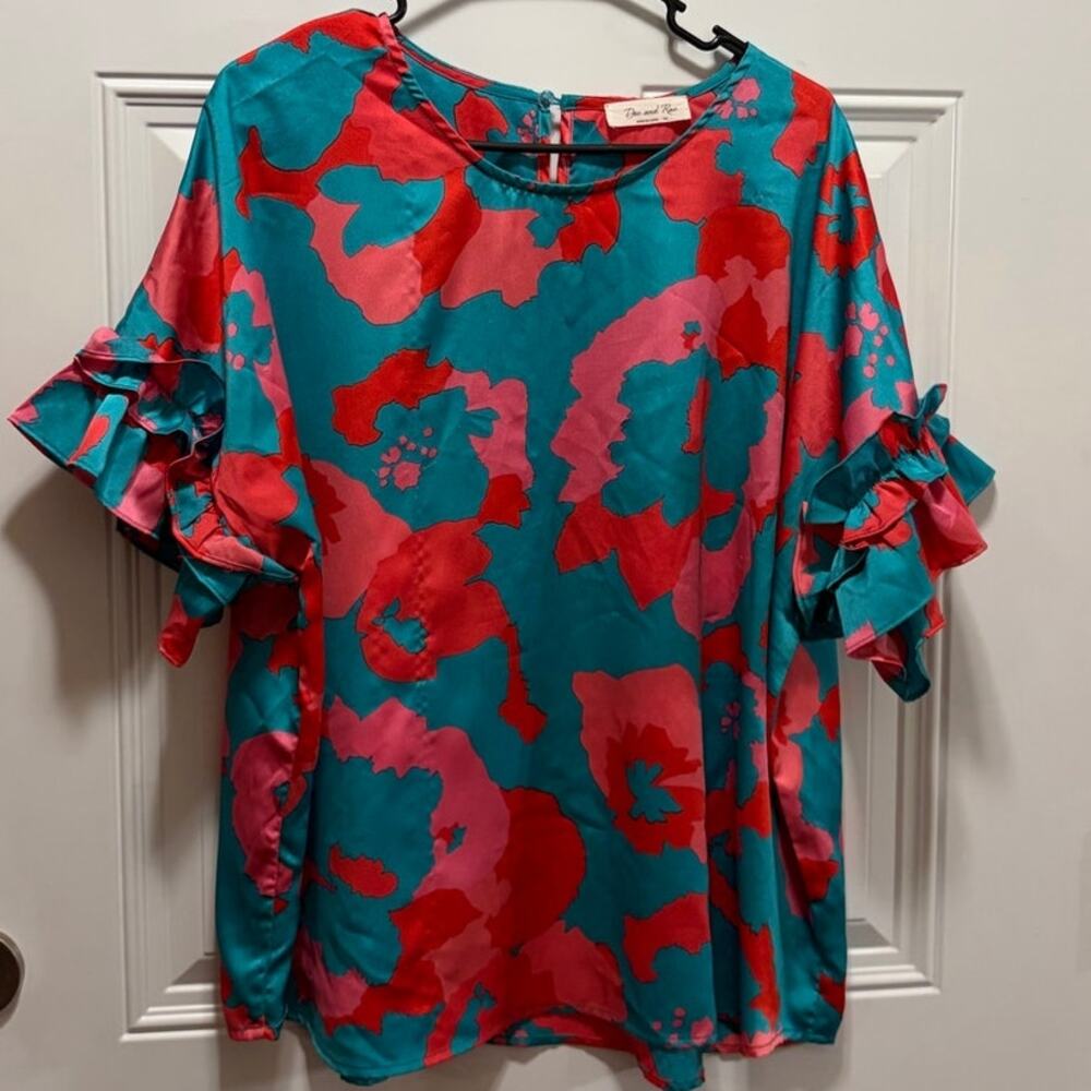 Dee and Rae Women’s 1XL Teal Pink Red Floral Blouse Ruffle Sleeve Plus Size Top